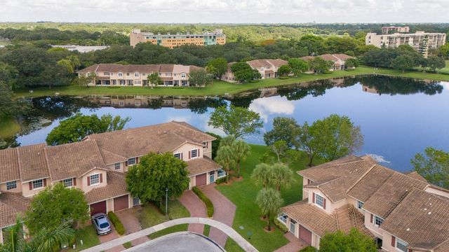 3501 Lakeside Drive, Davie, FL 33328