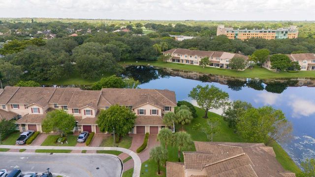 3501 Lakeside Drive, Davie, FL 33328