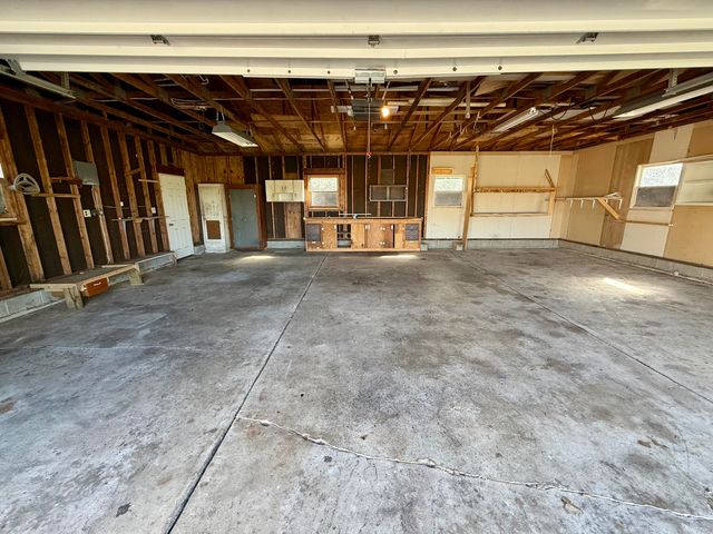 6162 Prairie Road 6162 Prairie Road, Springfield, OH 45502