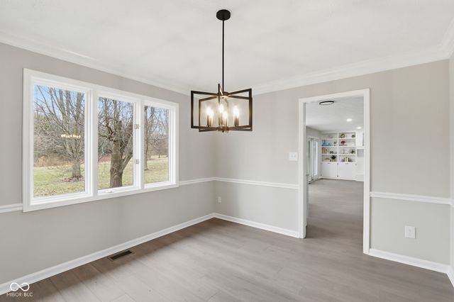 11021 Brentwood Avenue, Zionsville, IN 46077