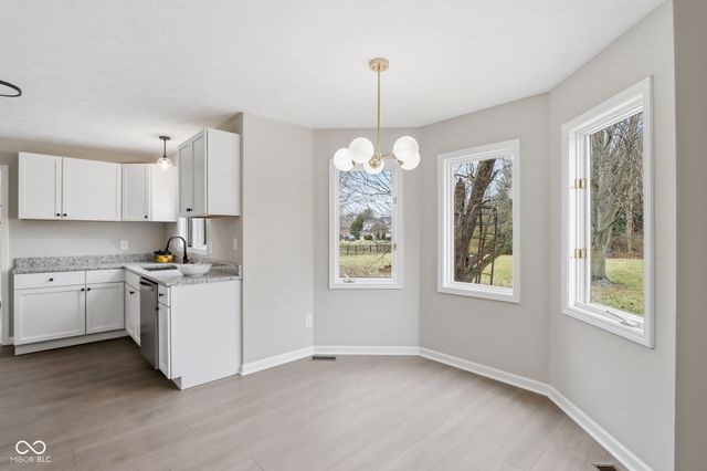 11021 Brentwood Avenue, Zionsville, IN 46077