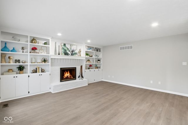 11021 Brentwood Avenue, Zionsville, IN 46077