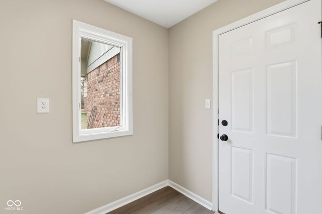 11021 Brentwood Avenue, Zionsville, IN 46077