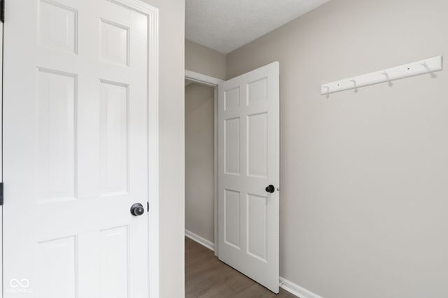 11021 Brentwood Avenue, Zionsville, IN 46077