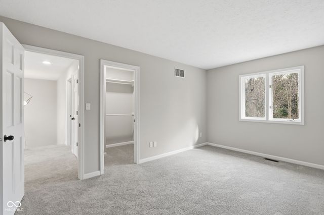 11021 Brentwood Avenue, Zionsville, IN 46077