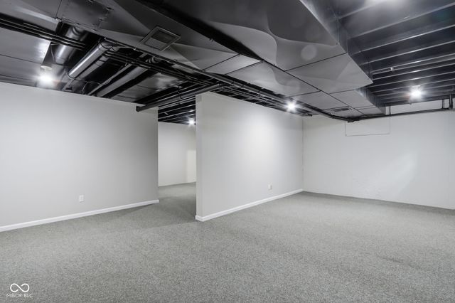 11021 Brentwood Avenue, Zionsville, IN 46077