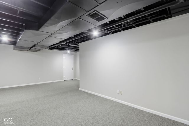 11021 Brentwood Avenue, Zionsville, IN 46077