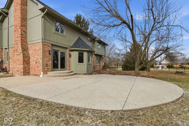 11021 Brentwood Avenue, Zionsville, IN 46077