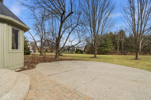 11021 Brentwood Avenue, Zionsville, IN 46077