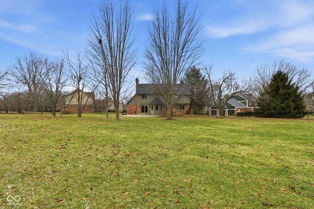 11021 Brentwood Avenue, Zionsville, IN 46077