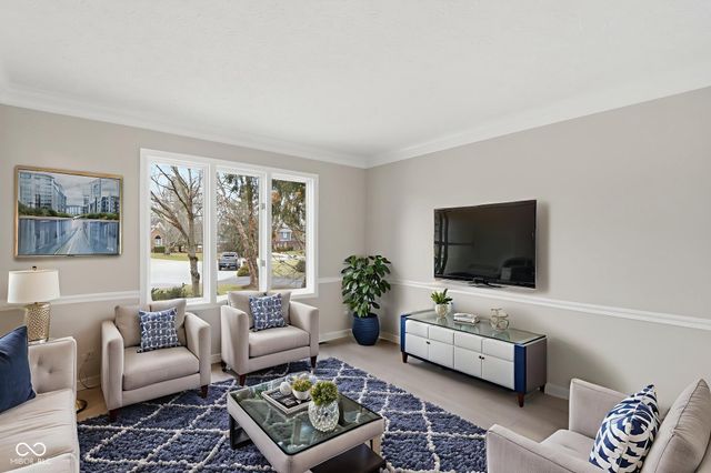 11021 Brentwood Avenue, Zionsville, IN 46077