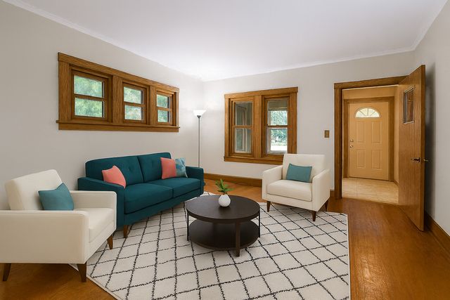 215 N Oak Avenue, Bartlett, IL 60103