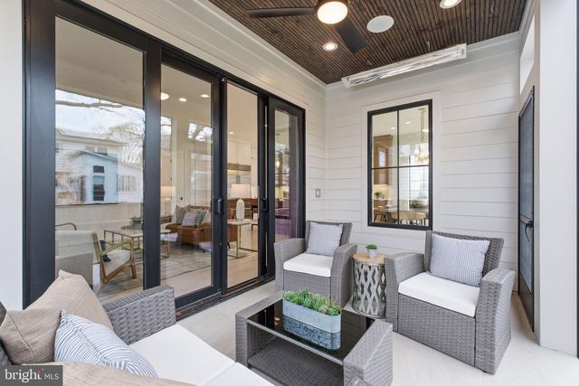 802 N EDGEWOOD ST, Arlington, VA 22201