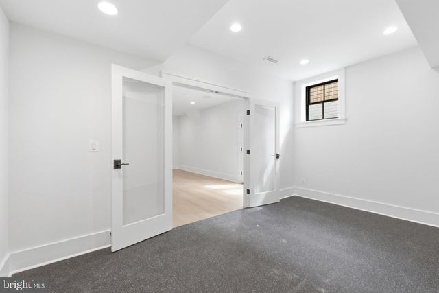 802 N EDGEWOOD ST, Arlington, VA 22201