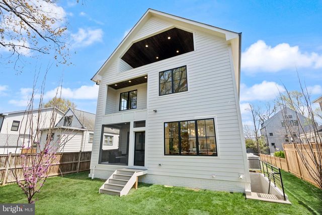 802 N EDGEWOOD ST, Arlington, VA 22201