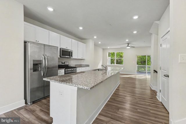 238 WATERSTONE RD, Essex, MD 21221