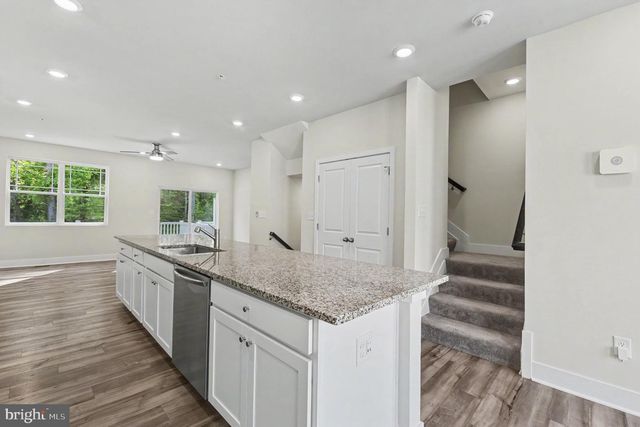 238 WATERSTONE RD, Essex, MD 21221