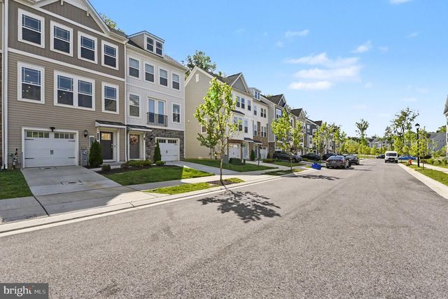 238 WATERSTONE RD, Essex, MD 21221