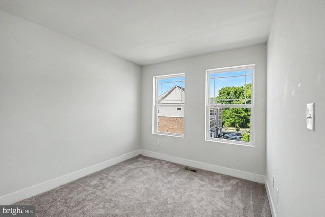 238 WATERSTONE RD, Essex, MD 21221