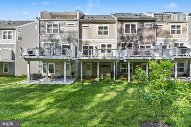 238 WATERSTONE RD, Essex, MD 21221