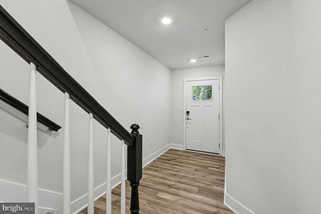 238 WATERSTONE RD, Essex, MD 21221