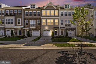 238 WATERSTONE RD, Essex, MD 21221