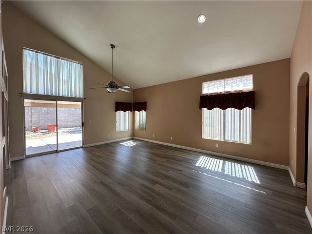 903 Sterling Thorn Court, Las Vegas, NV 89183