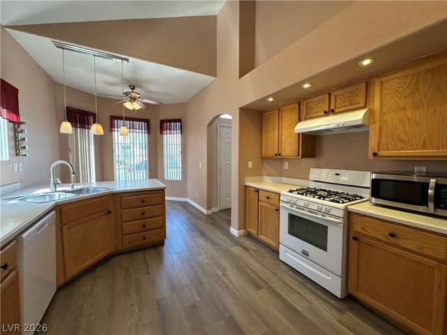 903 Sterling Thorn Court, Las Vegas, NV 89183