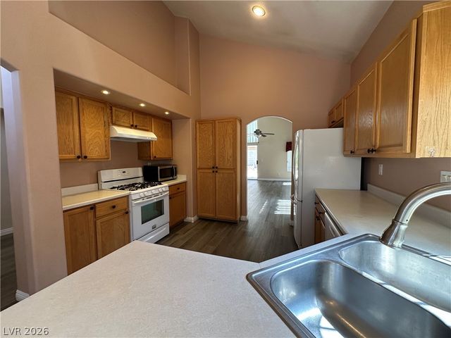 903 Sterling Thorn Court, Las Vegas, NV 89183