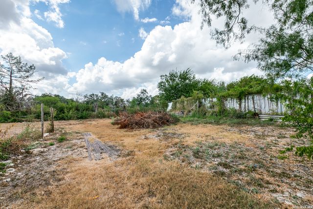 510 AVONDALE AVE, San Antonio, TX 78223