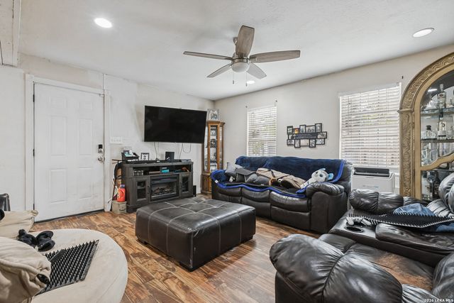 510 AVONDALE AVE, San Antonio, TX 78223