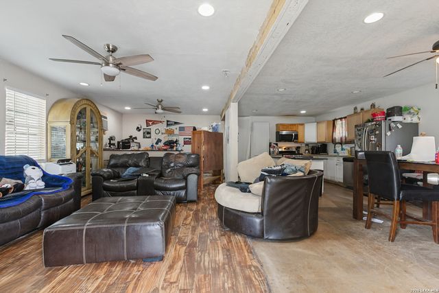 510 AVONDALE AVE, San Antonio, TX 78223