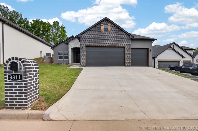3311 Harbour Town Place, Claremore, OK 74019
