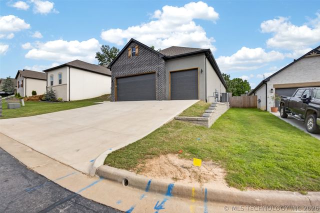 3311 Harbour Town Place, Claremore, OK 74019