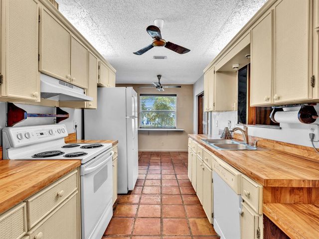 301 5TH Street, Jupiter, FL 33458