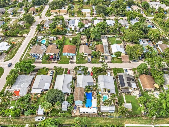 301 5TH Street, Jupiter, FL 33458