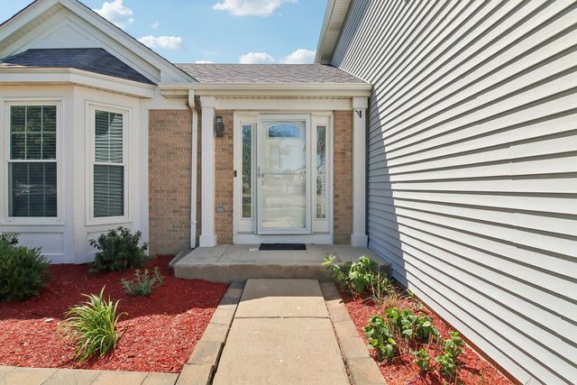 24339 W Apple Tree Lane, Plainfield, IL 60585