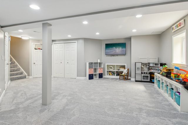 24339 W Apple Tree Lane, Plainfield, IL 60585