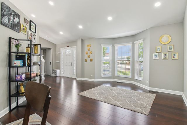 24339 W Apple Tree Lane, Plainfield, IL 60585