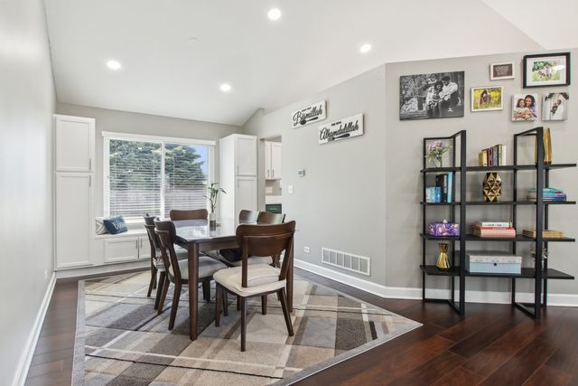 24339 W Apple Tree Lane, Plainfield, IL 60585