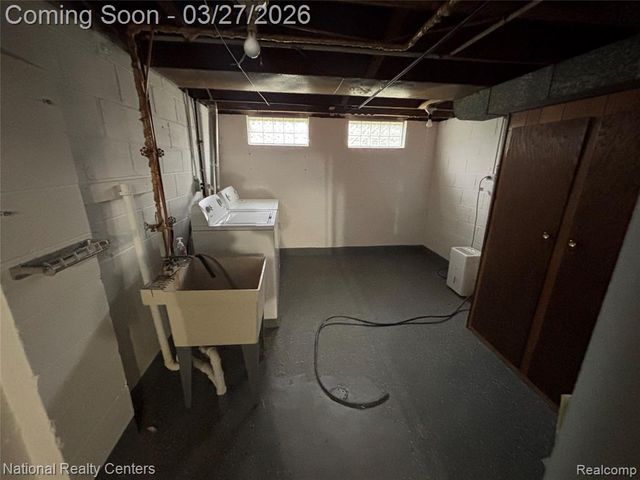 1885 West Boulevard, Berkley, MI 48072