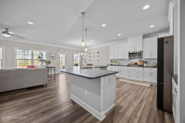 2225 Three Oaks Drive, Greenville, NC 27858