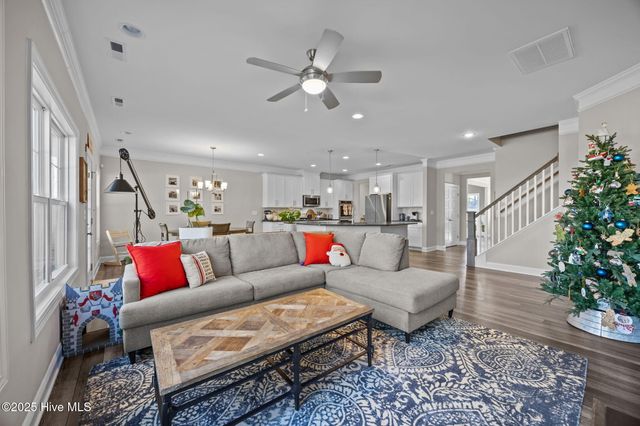 2225 Three Oaks Drive, Greenville, NC 27858