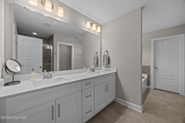 2225 Three Oaks Drive, Greenville, NC 27858