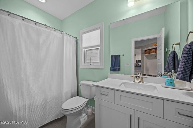 2225 Three Oaks Drive, Greenville, NC 27858