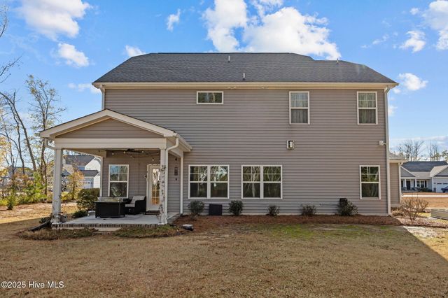2225 Three Oaks Drive, Greenville, NC 27858