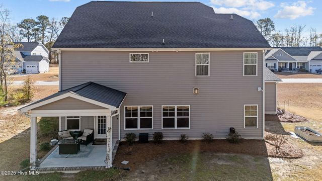 2225 Three Oaks Drive, Greenville, NC 27858