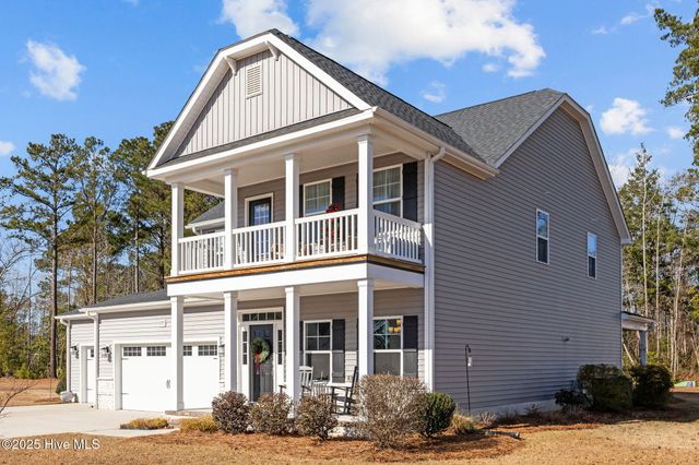 2225 Three Oaks Drive, Greenville, NC 27858