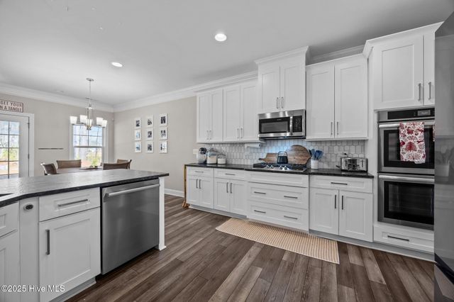 2225 Three Oaks Drive, Greenville, NC 27858