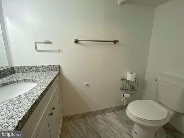 8900 SHAMROCK CT, Springfield, VA 22152
